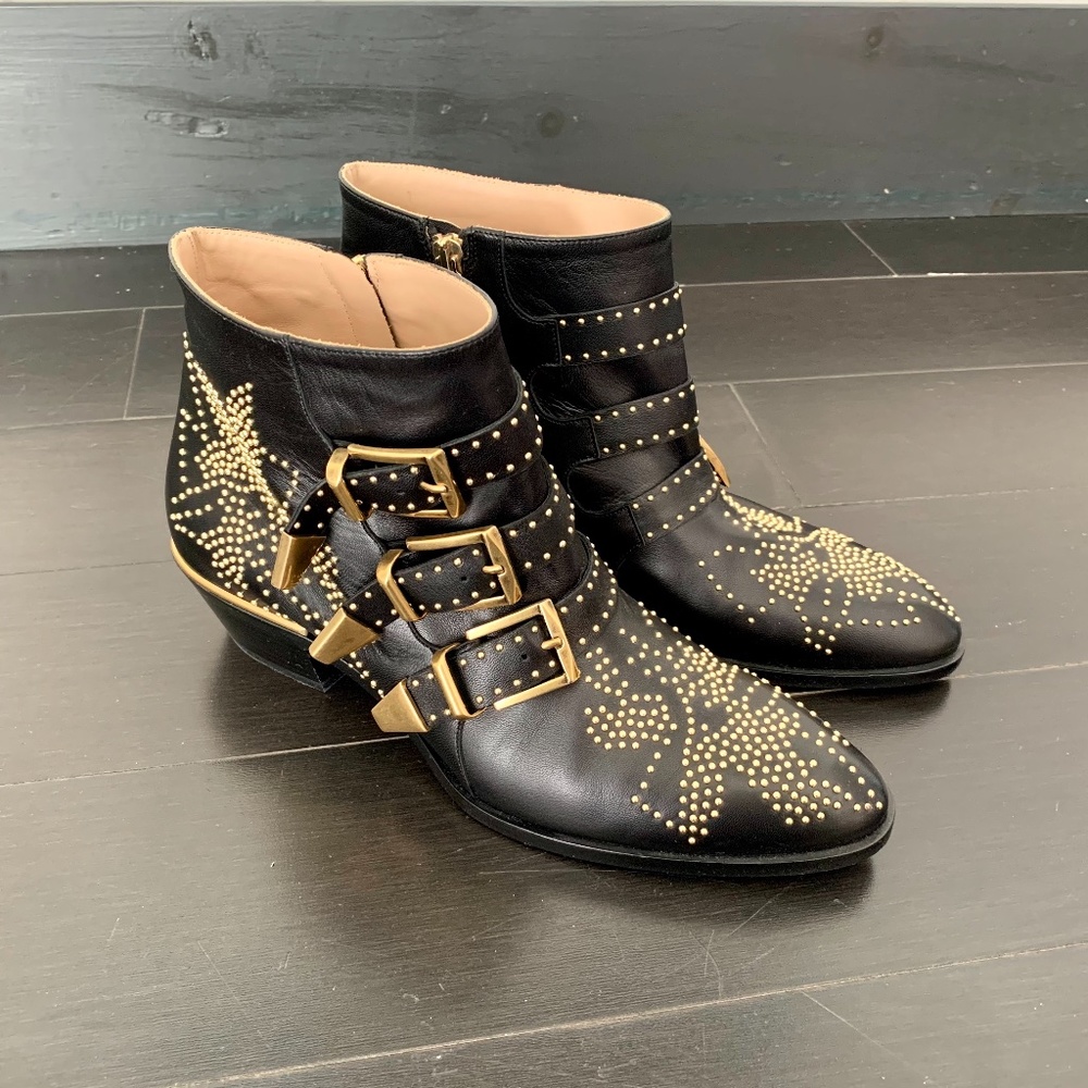 Chloé Susanna Studded Leather Ankle Boots